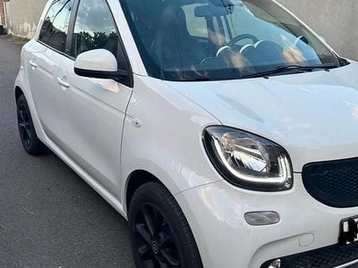 Begagnad Smart ForFour Prime 71 HK (52 kW) 2016 Vit Halvkombi