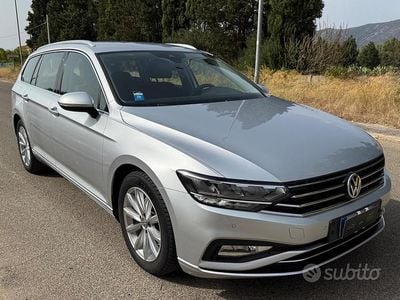 Grigio Usata 2020 VW Passat Business Station wagon | 16.500 € (Buon prezzo)