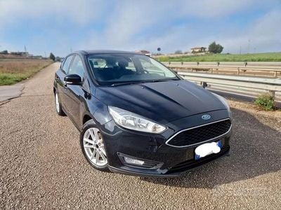 Begagnad Ford Focus Titanium 95 HK (69 kW) 2015 Svart Sedan