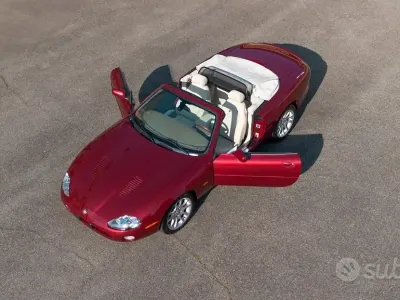 Usata Jaguar XKR 363 CV (266 kW) 2002 Rosso Cabrio