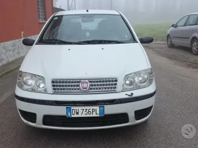 Usata Fiat Punto Classica 60 CV (44 kW) 2009 Bianco Utilitaria