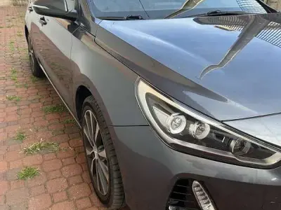 Usata Hyundai i30 GO! 110 CV (80 kW) 2017 Grigio Station wagon
