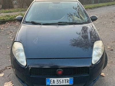 Usata Fiat Grande Punto Active 77 CV (56 kW) 2010 Utilitaria
