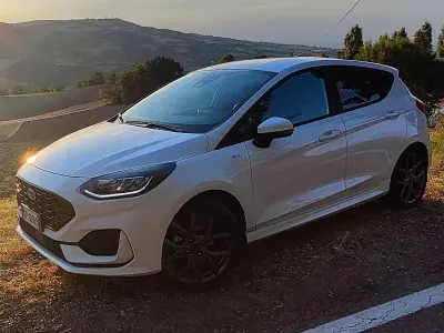 Usata Ford Fiesta ST-Line 125 CV (91 kW) 2023 Bianco Utilitaria