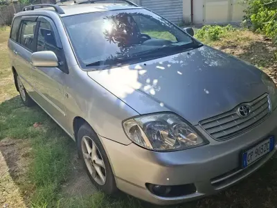 Usata Toyota Corolla Sol 90 CV (66 kW) 2005 Berlina