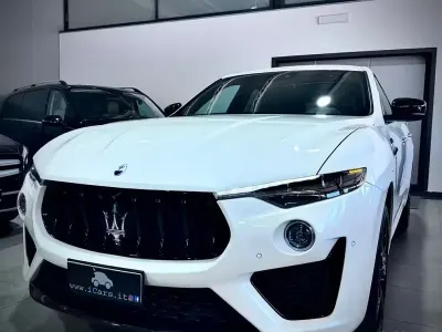 Usata Maserati Levante 430 CV (316 kW) 2022 Bianco SUV