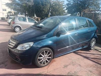 Usata Mercedes B200 2008 Blu Monovolume