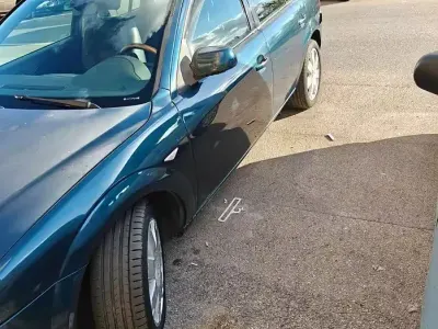 Begagnad Ford Mondeo 155 HK (114 kW) 2005 Blå Kombi