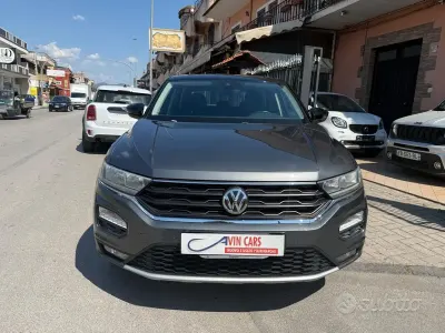 Usata VW T-Roc Advance 116 CV (85 kW) 2019 Grigio SUV