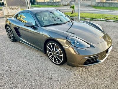 Porsche 718 Cayman