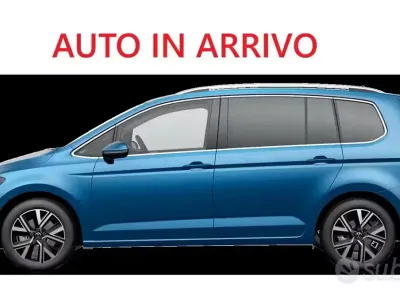 Käytetty VW Touran 115 HP (84 kW) 2021 Sininen Tila-auto