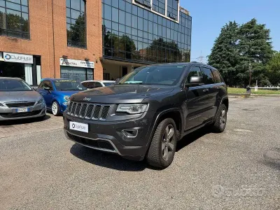 Usata Jeep Grand Cherokee Overland 250 CV (183 kW) 2016 Grigio SUV
