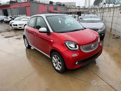Usata Smart ForFour Passion 90 CV (66 kW) 2016 Rosso Utilitaria