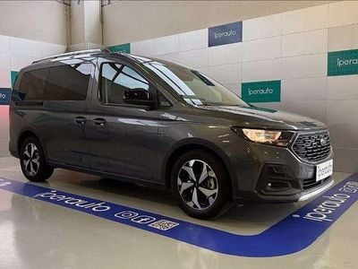 Usata Ford Tourneo Connect Active 114 CV (83 kW) 2023 Grigio metallizzato Monovolume