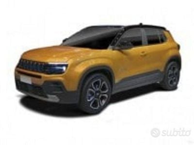 Käytetty Jeep Avenger Longitude 101 HP (74 kW) 2024 Harmaa Katumaasturi
