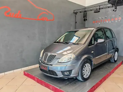 Usata Lancia Musa S 95 CV (69 kW) 2010 Grigio Monovolume