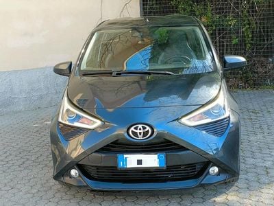 Usata Toyota Aygo Connect Style 72 CV (52 kW) 2019 Grigio Utilitaria