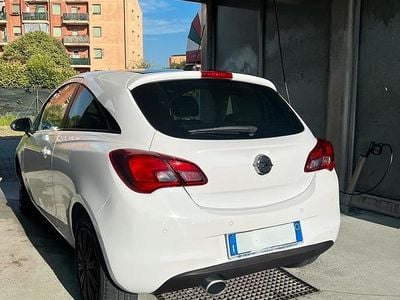 Usata Opel Corsa 2017 Bianco Coupé