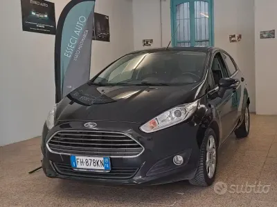 Usata Ford Fiesta Titanium 95 CV (69 kW) 2017 Nero Utilitaria