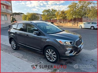 Usata Ford Kuga Vignale 150 CV (110 kW) 2017 Grigio SUV