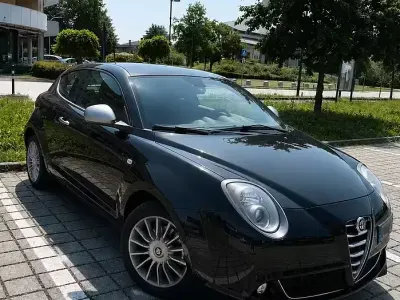 Second-hand Alfa Romeo MiTo 85 CP (62 kW) 2014 Negru Hatchback