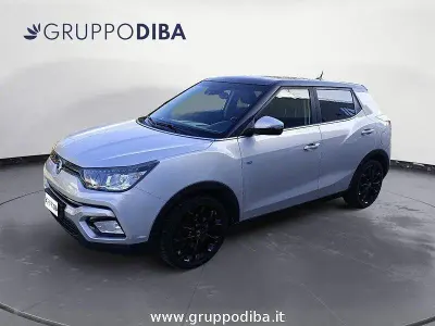 Usata SsangYong Tivoli 115 CV (84 kW) 2018 Grigio SUV