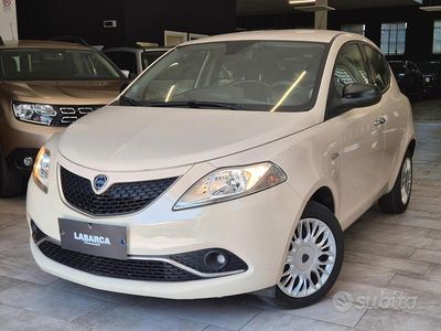 Usata Lancia Ypsilon Gold 69 CV (50 kW) 2017 Beige Utilitaria