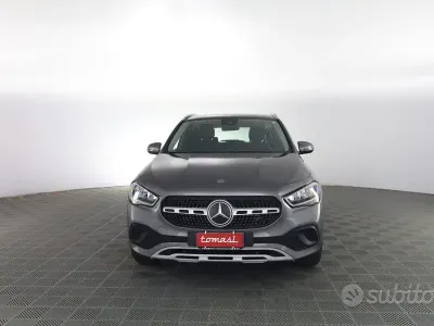 Usata Mercedes GLA200 Business 150 CV (110 kW) 2022 Grigio SUV