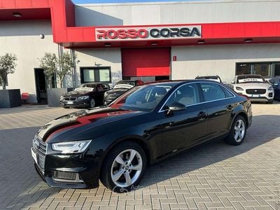 Begagnad Audi A4 Sport 122 HK (89 kW) 2019 Röd Sedan