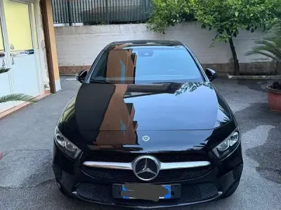Usata Mercedes A180 116 CV (85 kW) 2021 Nero Berlina