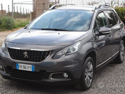 Usata Peugeot 2008 Active 99 CV (72 kW) 2017 Grigio SUV
