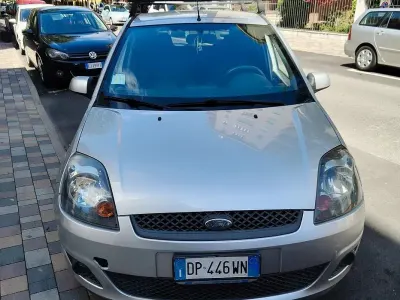 Occasion Ford Fiesta 68 PK (50 kW) 2008 Grijs Hatchback