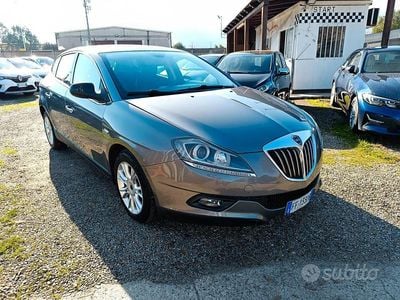 Usata Lancia Delta Gold 105 CV (77 kW) 2012 Grigio Utilitaria