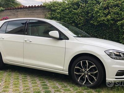 Usata VW Golf VII Highline 116 CV (85 kW) 2017 Bianco Berlina