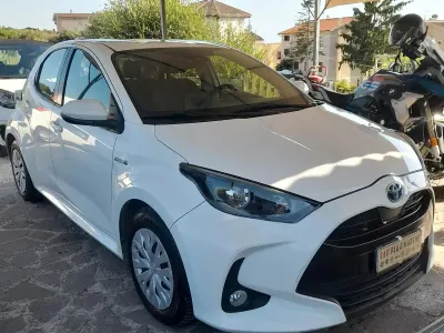 Usata Toyota Yaris Hybrid