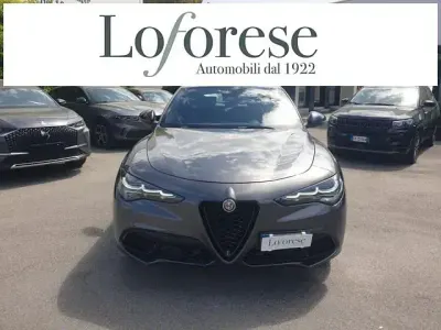 Usata Alfa Romeo Stelvio 160 CV (117 kW) 2023 Grigio scuro metallizzato SUV