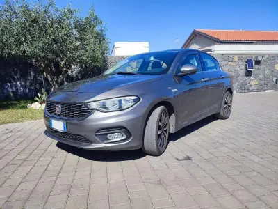 Usata Fiat Tipo Lounge 120 CV (88 kW) 2016 Grigio Berlina