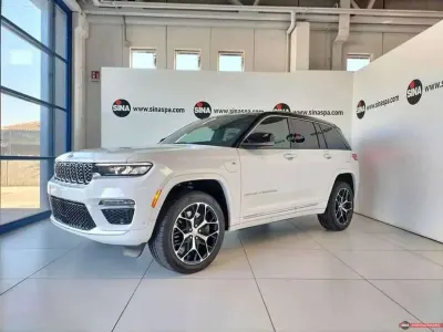 Nuova Jeep Grand Cherokee Summit 2025 Bright white con tetto nero SUV