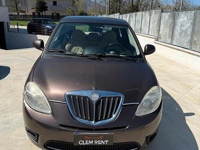 Usata Lancia Ypsilon 75 CV (55 kW) 2010 Marrone Utilitaria