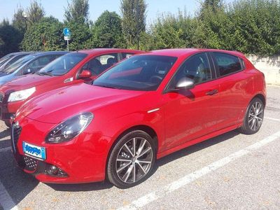 Usata Alfa Romeo Giulietta Business 120 CV (88 kW) 2016 Rosso Utilitaria