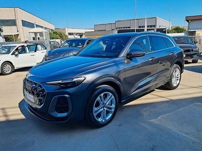 Nuova Audi Q5 S-Line 204 CV (150 kW) 2025 Grigio SUV