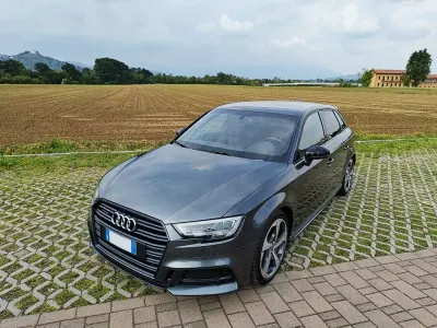 Usata Audi A3 Exclusive 184 CV (135 kW) 2018 Grigio Berlina