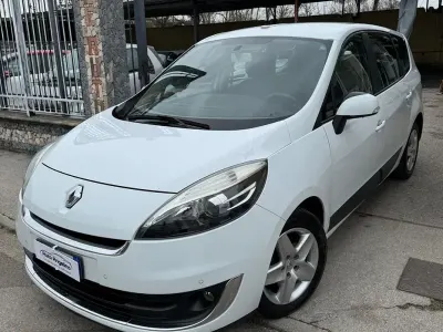 Usata Renault Scenic E-Tech Dynamique 131 CV (96 kW) 2011 Bianco Monovolume