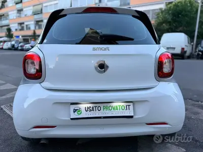 Usata Smart ForFour 71 CV (52 kW) 2018 Bianco Utilitaria