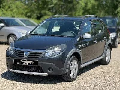 Usata Dacia Sandero Stepway 84 CV (61 kW) 2012 Grigio Berlina