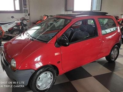 Usata Renault Twingo 58 CV (42 kW) 1997 Rosso Utilitaria