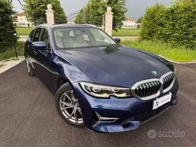 Usata BMW 320 Luxury Line 190 CV (139 kW) 2020 Blu Station wagon