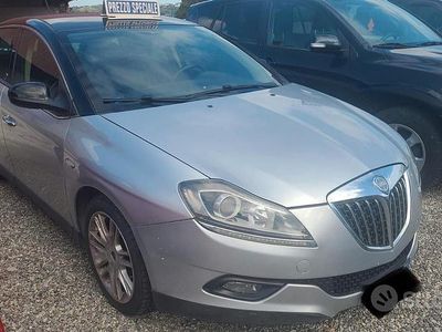 Usata Lancia Delta 120 CV (88 kW) 2010 Utilitaria