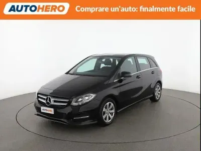 Käytetty Mercedes B180 Executive 122 HP (89 kW) 2018 Musta Tila-auto