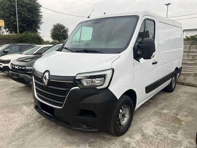 Renault Master T28